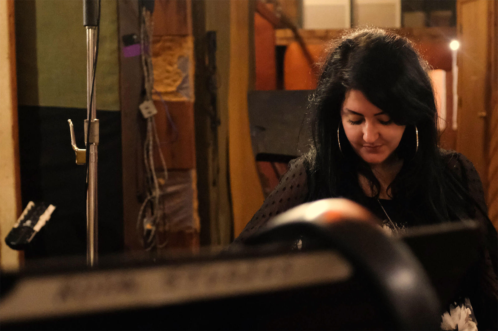 Gina Sicilia's latest single "Hey Love" Out Now